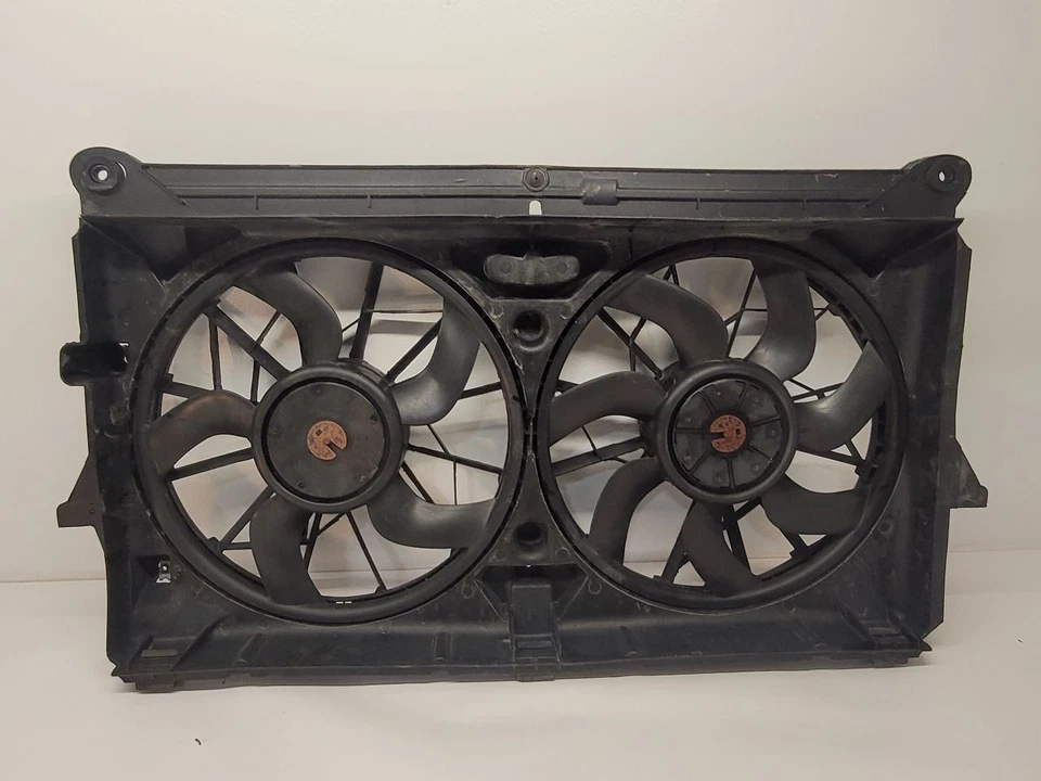 2007 - 2014 CADILLAC ESCALADE Radiator Fan Motor Assembly Dual Fan  - Image 4 of 4