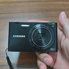 Samsung MV900f Digital Camera 16.1 MP 5x Optical Zoom with Touch Screen Black
