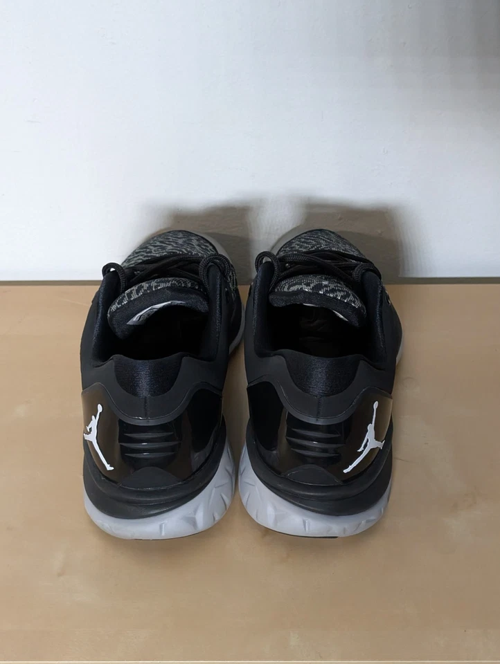 Nike Air Jordan Trainer ST preto branco lobo cinza estampa de elefante 820253-010 tamanho 13 - Imagem 4 de 4