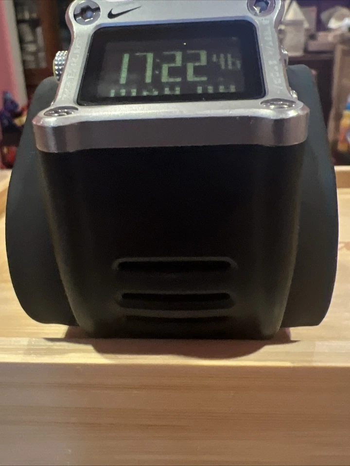 Pré-Owned In Excellent Conditions Nike ‘HAMMER’ WC0021 黑色计时腕表闹钟手表 — 第 3/4 张图片