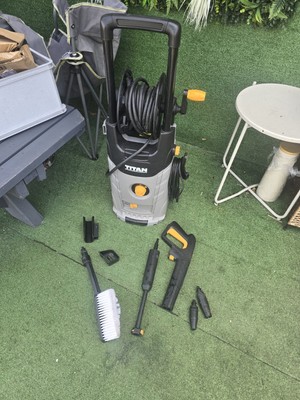 Titan Hochdruckreiniger Jet elektrisch 150bar 2200W mit Schaumflasche und Lanze