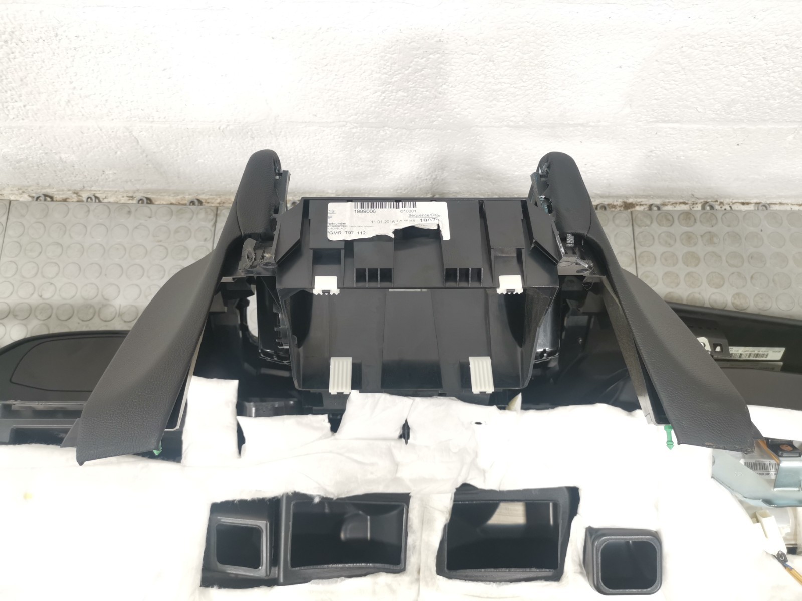 Maserati Ghibli 2016 RWD Auto 3.0 Dashboard Instrument Panel 670012661 OEM