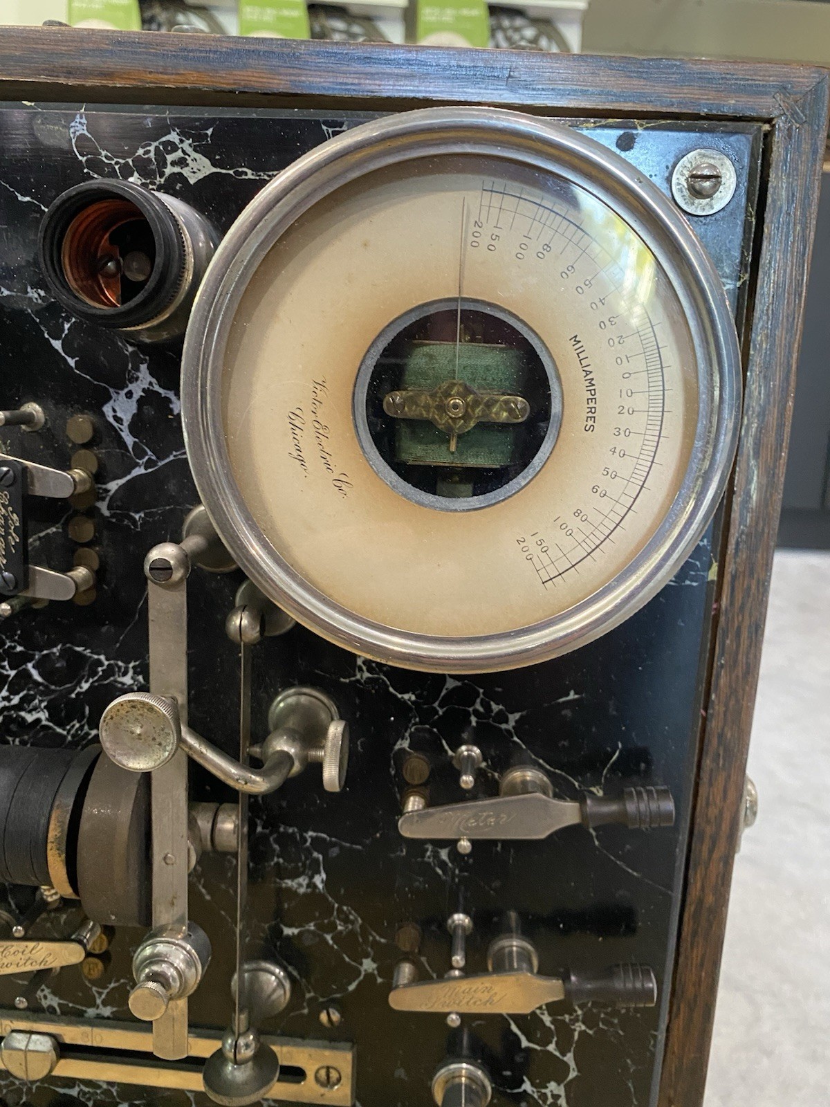 Antique Victor shock therapy device  Very good condition. As is untested.