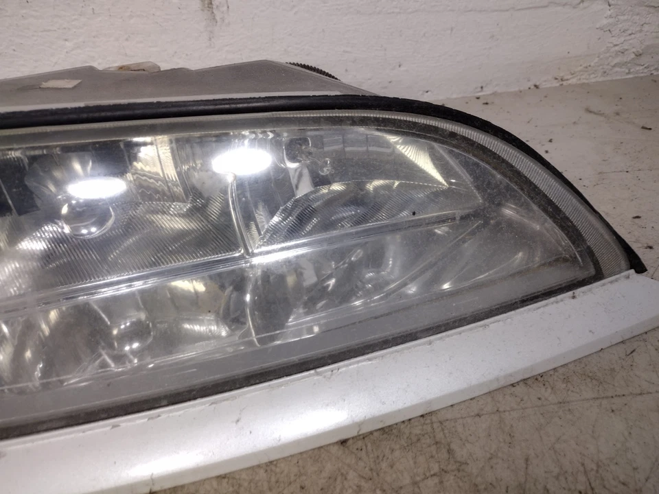 Faro lateral derecho Lincoln Mark VIII 1997-1998 8 pasajeros OEM R6615 DG Foto 2 de 4