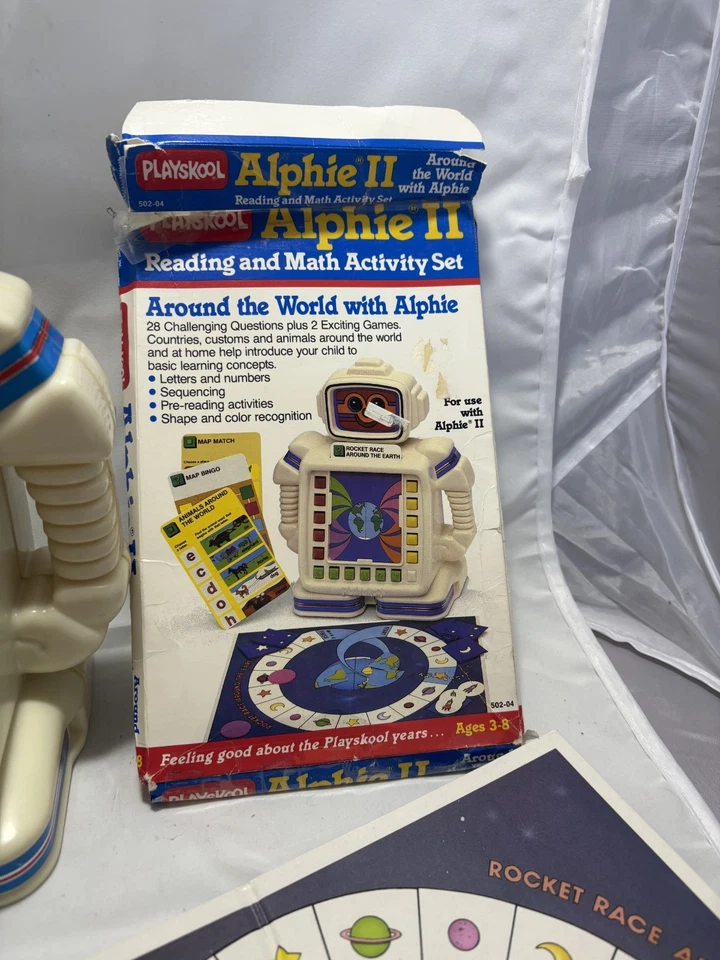 Vintage VTG 80s Playskool Alphie II Educational Robot With Cards TESTED - Image 4 of 4
