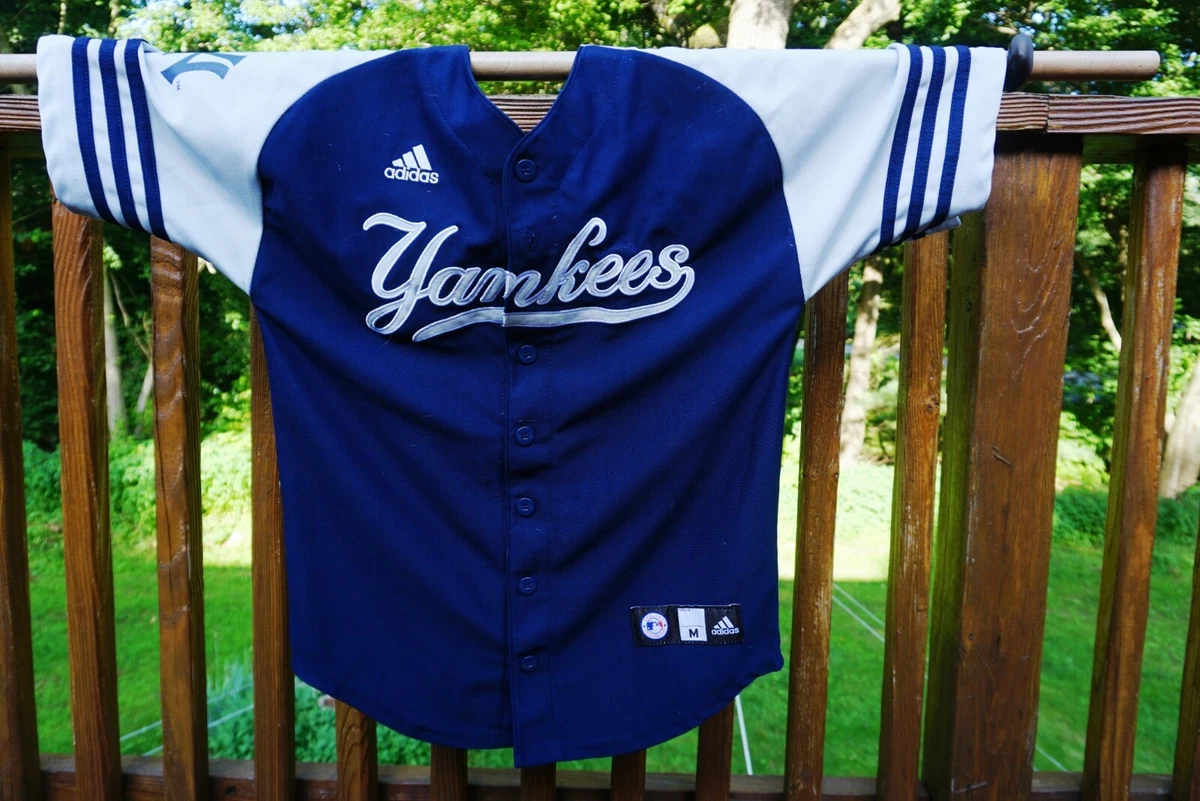 Derek jeter jersey hot sale medium