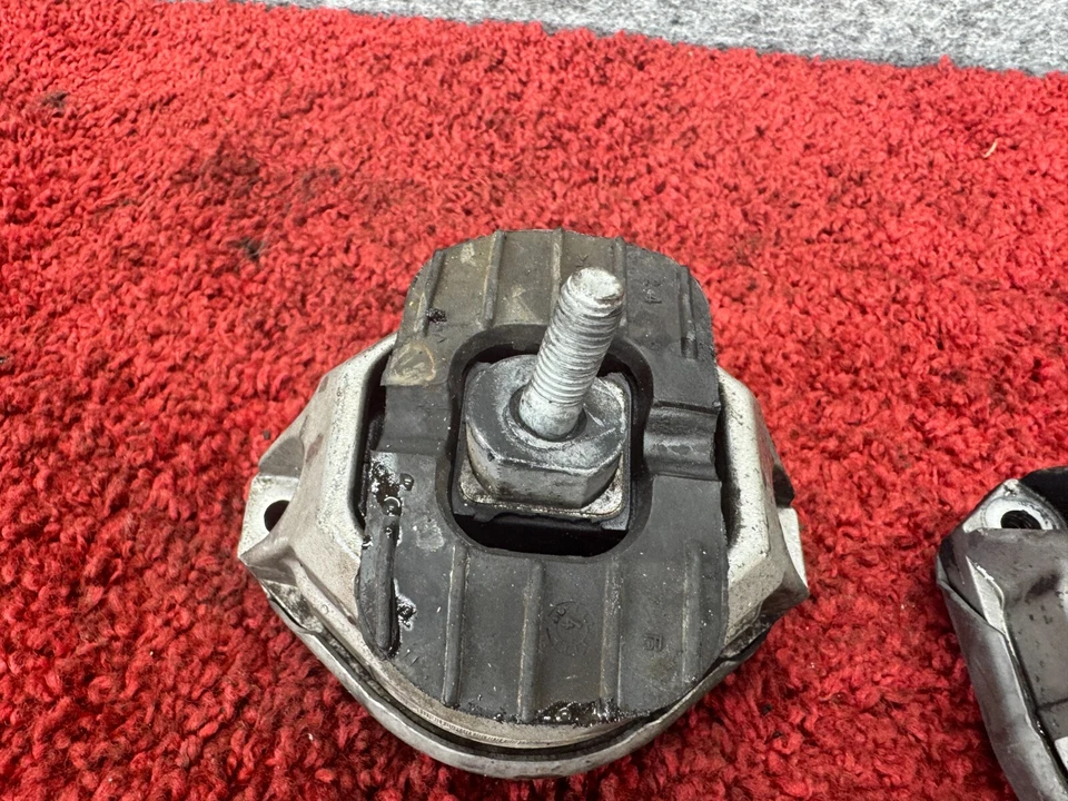 BMW 02-10 E60 E65 E63 ЛЕВЫЙ И ПРАВЫЙ ДВИГАТЕЛЬ РЕЗИНОВЫЕ ОПОРНЫЕ КРЕПЛЕНИЯ КОМПЛЕКТ OEM 118K - Изображение 4 из 4