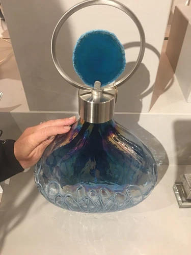  SKY BLUE SUGAR SPUN GLASS COLOR DECORATIVE BOTTLE AGATE STONE TOP 20930 - Picture 1 of 3