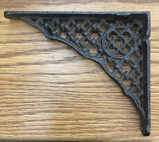 SINGLE SMALL VINTAGE CAST IRON BRACKET LATTICE 4 5/8"