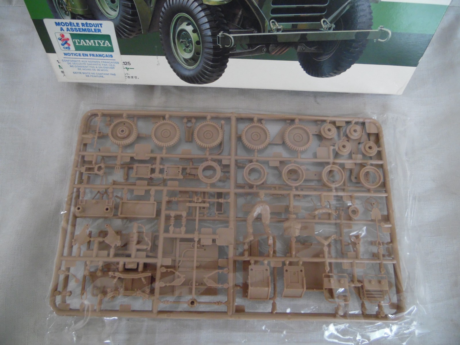 Maquette militaire M151A2 1/35 Tamiya : Modèle Réduit Haute Précision