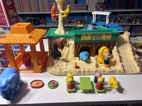 Vintage Fisher-Price Little People Zoo Playset with Figures