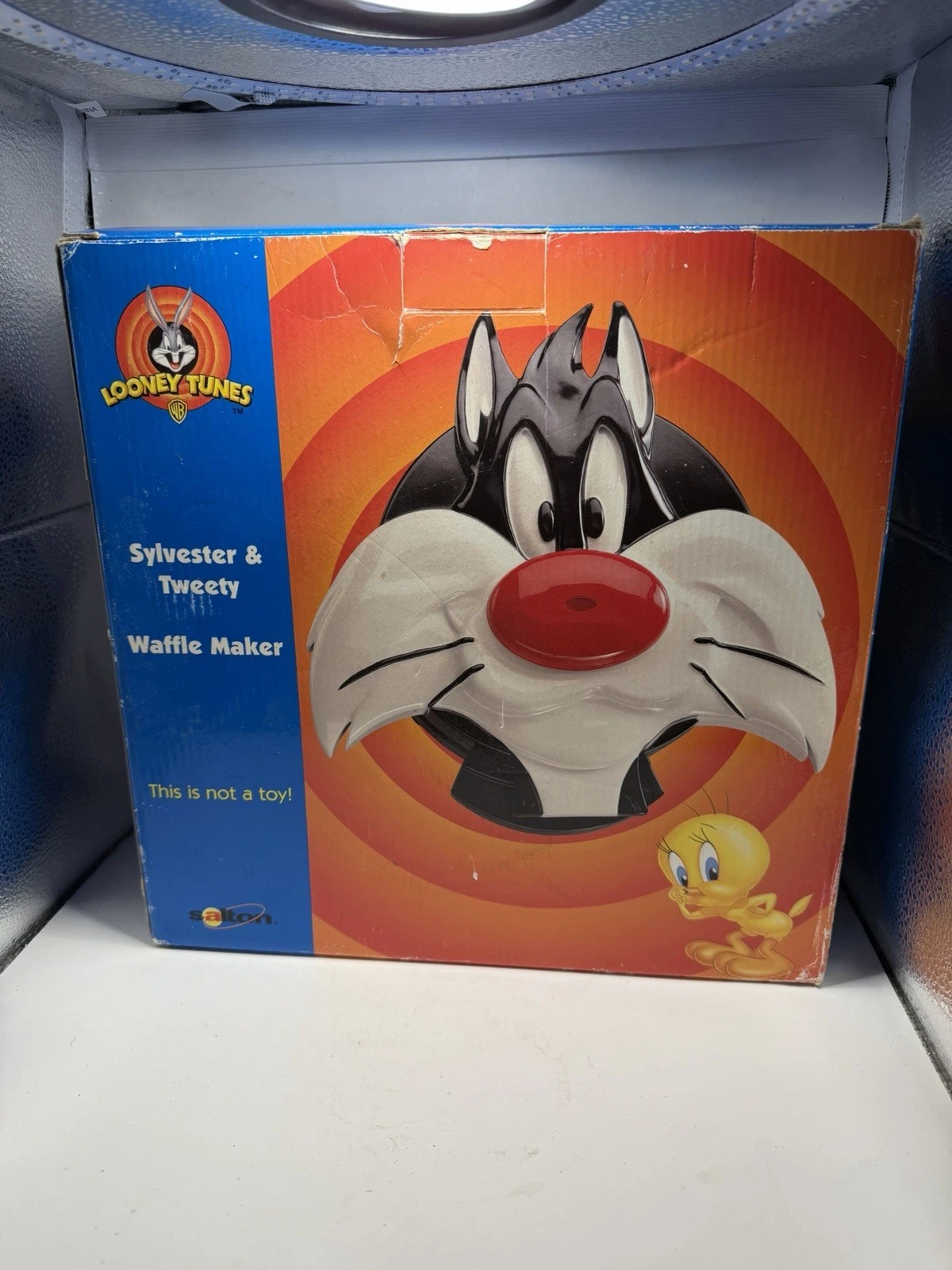 Looney Tunes Sylvester Tweety Waffle Maker Salton WM20LT Box Manual