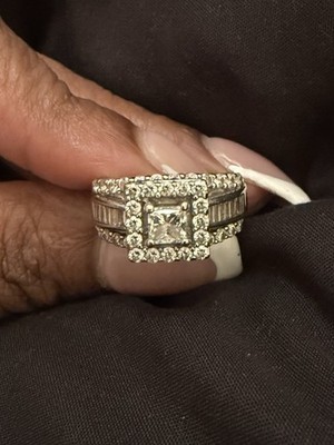 2 CT White Gold Princess-Cut White Sparkling Diamond Halo Women s Ring