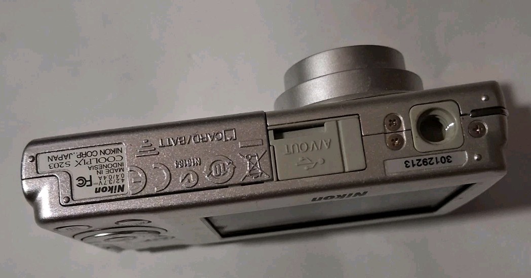 Nikon Coolpix S203 Digital Camera Silver Untested for Parts Or