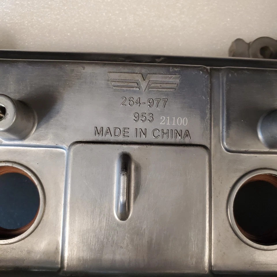 Cubierta y junta de válvula Dorman 264-977 para Toyota Tacoma 1995-2004 / 4Runner Foto 4 de 4