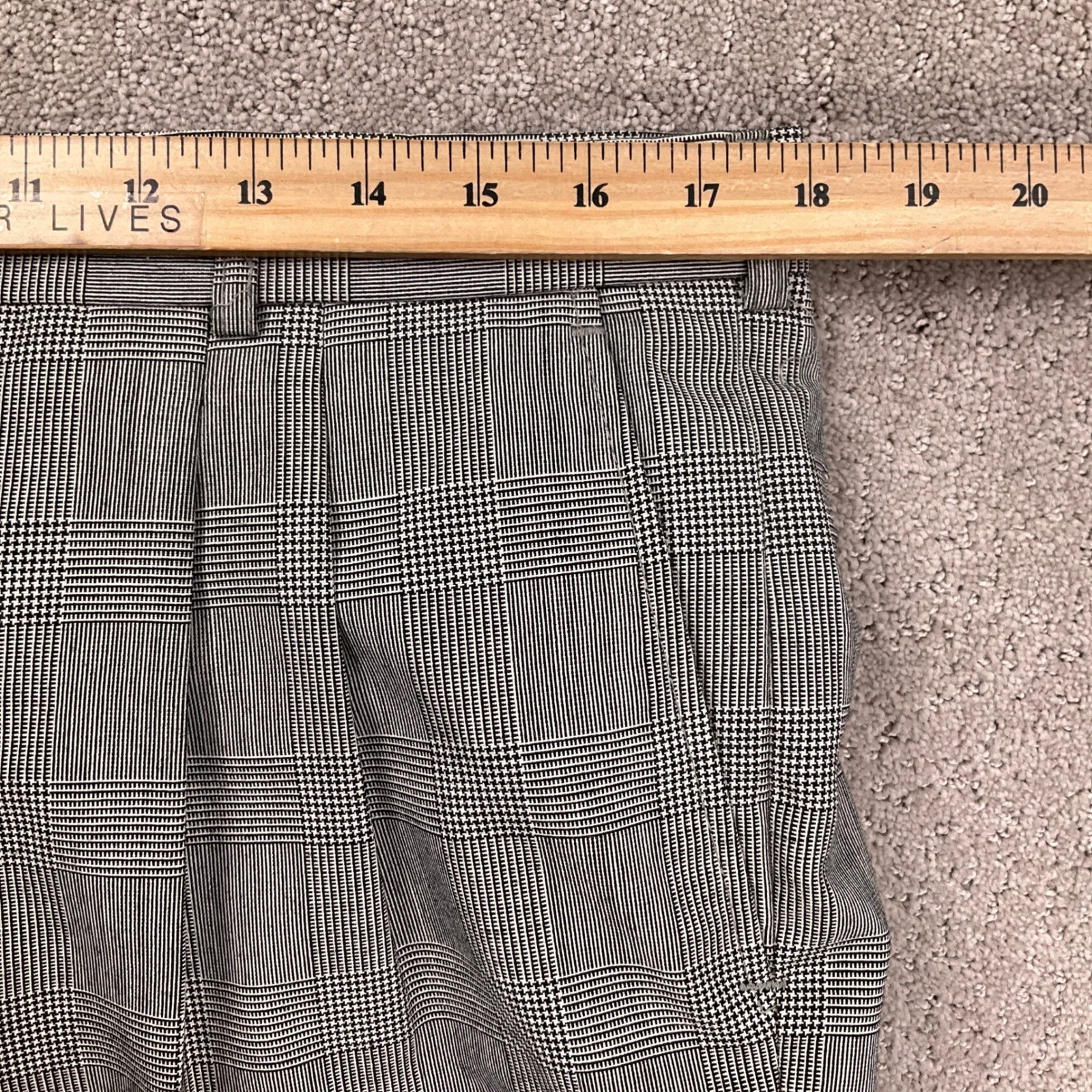 Egon von Fürstenberg Suit Mens 42R 35W 29L Gray Black Plaid Double Breasted VTG