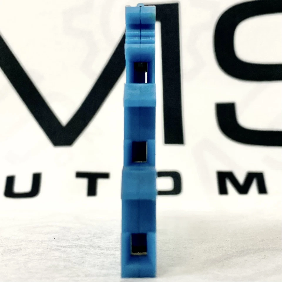 Phoenix Contact DIKD 1,5 Blue Terminal Block Lot Of 9 - Image 3 of 4