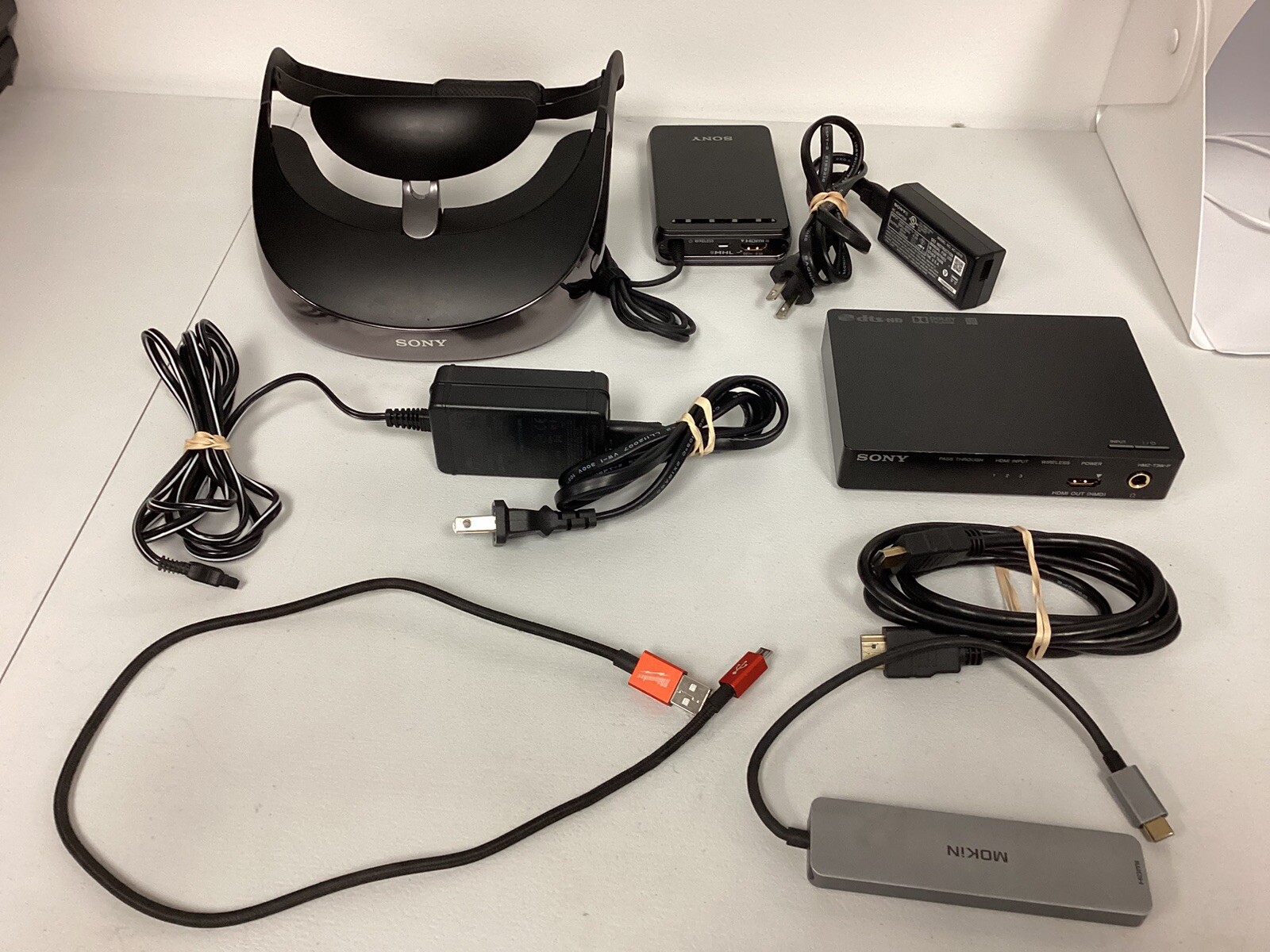 ◇◇SONY ソニー HMZ-T3W ヘッドマウントディスプレイ personal ◇◇SONY ソニー HMZ-T3W ヘッドマウントディスプレイ personal