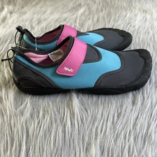 Newtz Water Shoes Womens Size 11/12 Adjustable Strap
