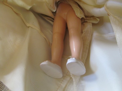 Muñeca de plástico rota de colección años 50 sin marca - Imagen 6 de 7