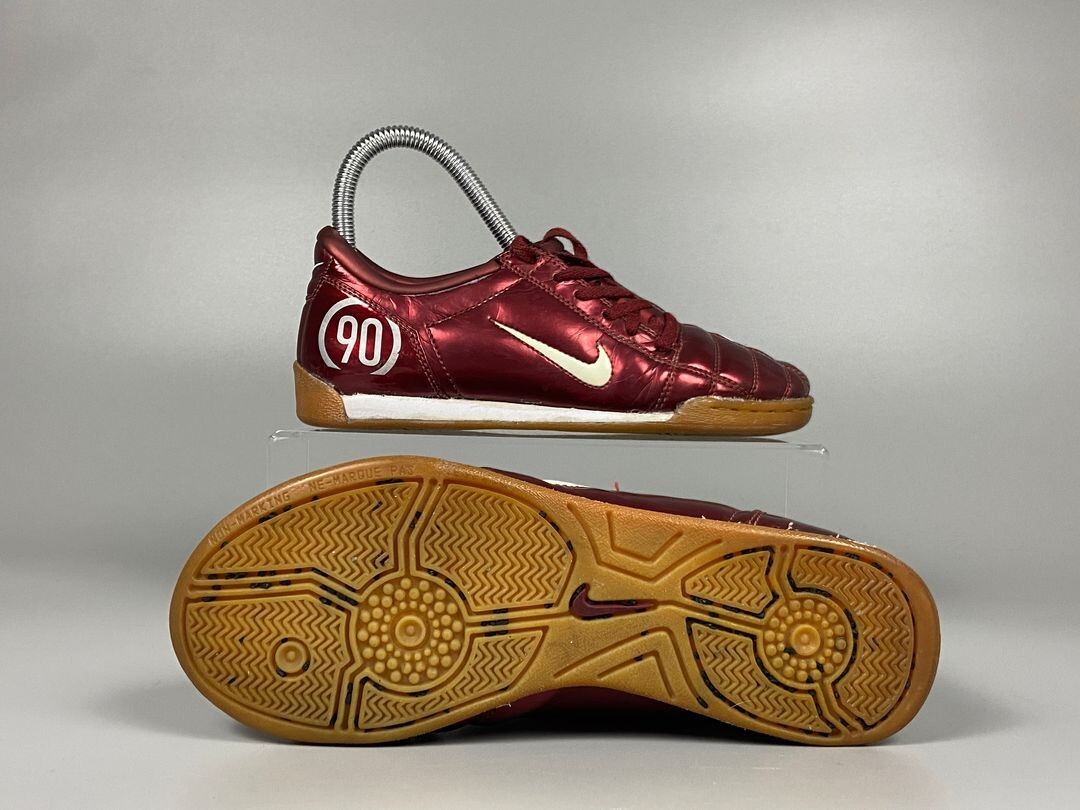 2005 Nike Total 90 T90 IC Indoor US 3.5 vintage soccer shoes