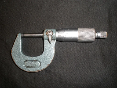 Mitutoyo Series 103 Outside Micrometer 0-1 inch, 0-25mm lot 116