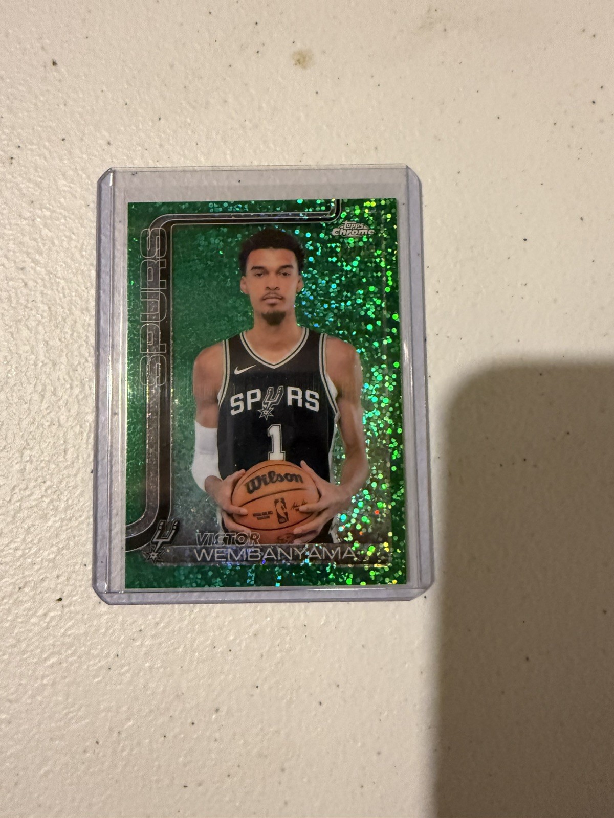 2025 Topps Chrome Victor Wembanyama #221 Green Speckle /99 Image Variation SSP