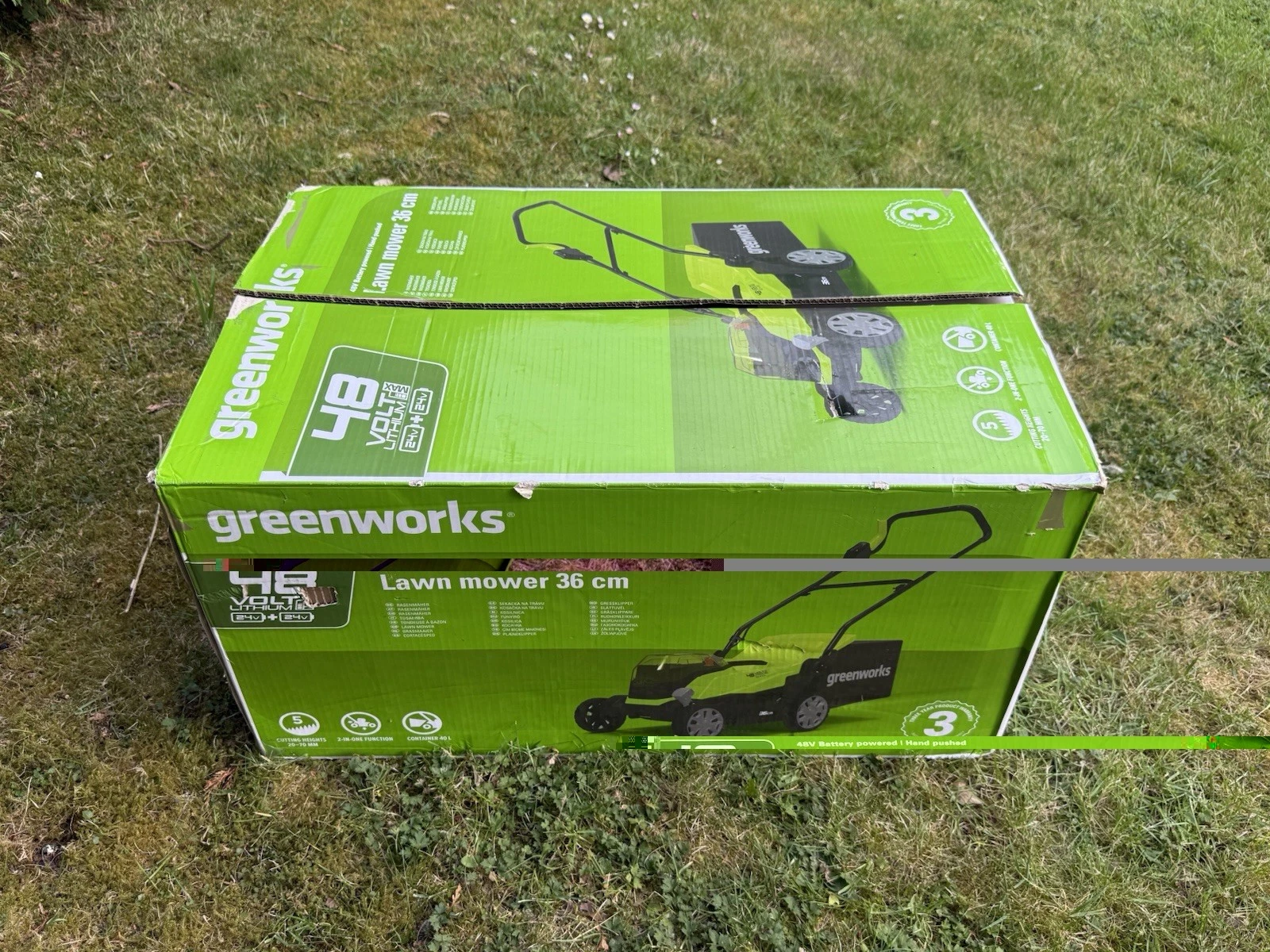 Greenworks 48V Lawn Mower 36cm With 2x 4Ah 24V Batteries & Charger - New 7