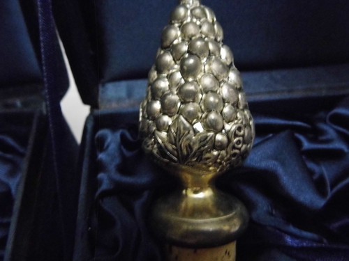 International Silver Co. Collare gocciolatoio bottiglia vino e tappo vino con grappolo d'uva - Foto 8 di 8
