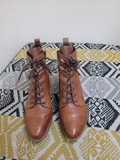 EUC Tan Reiker Lace Up Crinkle Leather Block Heel Ankle Boots Size 6 EU 39
