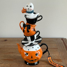 New Ghoulish Stacked Halloween Teapot Figurine with Ghost Pumpkin  Teacups