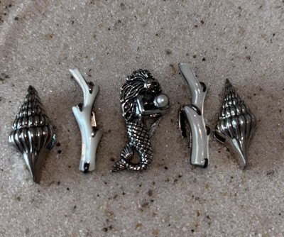 Lori Bonn SS Charms (5) She s Got It Maid, Branch Out, Dirty Conch-ence Neu mit Etikett selten