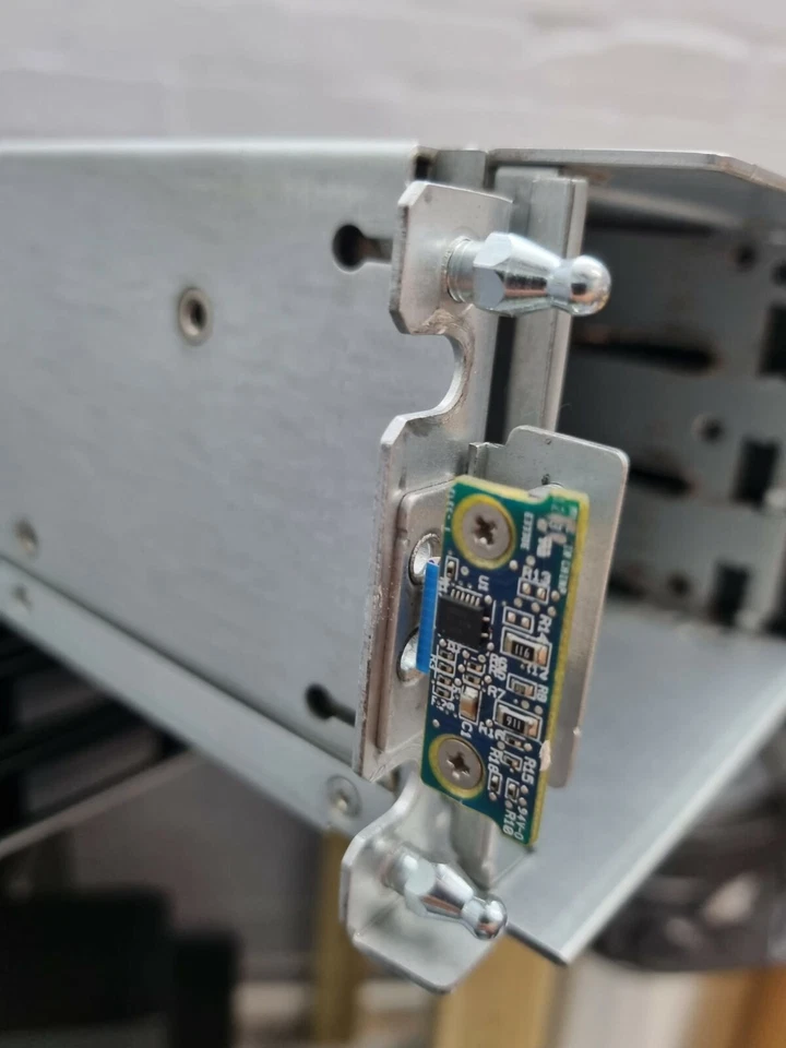 HP FCLSE-0801 P2000 StorageWorks Smart Array (2 x P/N 582934-001 AW592A) - Image 4 of 4