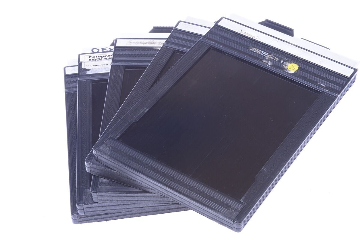 ✓ 1 FIDELITY ELITE SINAR *4X5”, 9x12CM SHEET FILM HOLDER ✓ 1 FIDELITY ELITE SINAR *4X5”, 9x12CM SHEET FILM HOLDER