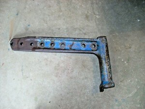 Ford 2000 Early Tractor LH Axle Knee, C5NN3007G 