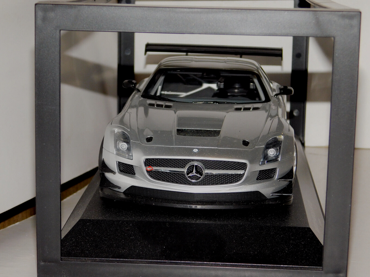 MERCEDES BENZ SLS AMG GT3 STREET 2011 Minichamps 151113100 1:18 | eBay