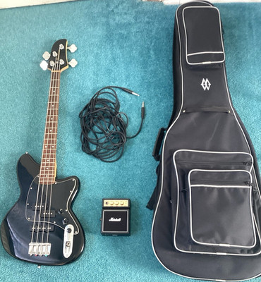 Elektrische Bassgitarre 4-saitig schwarz Set mit Gig Bag, Kabel, Verstärker