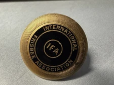wham-o Frisbee lapel pin International Frisbee Association issue 1970's