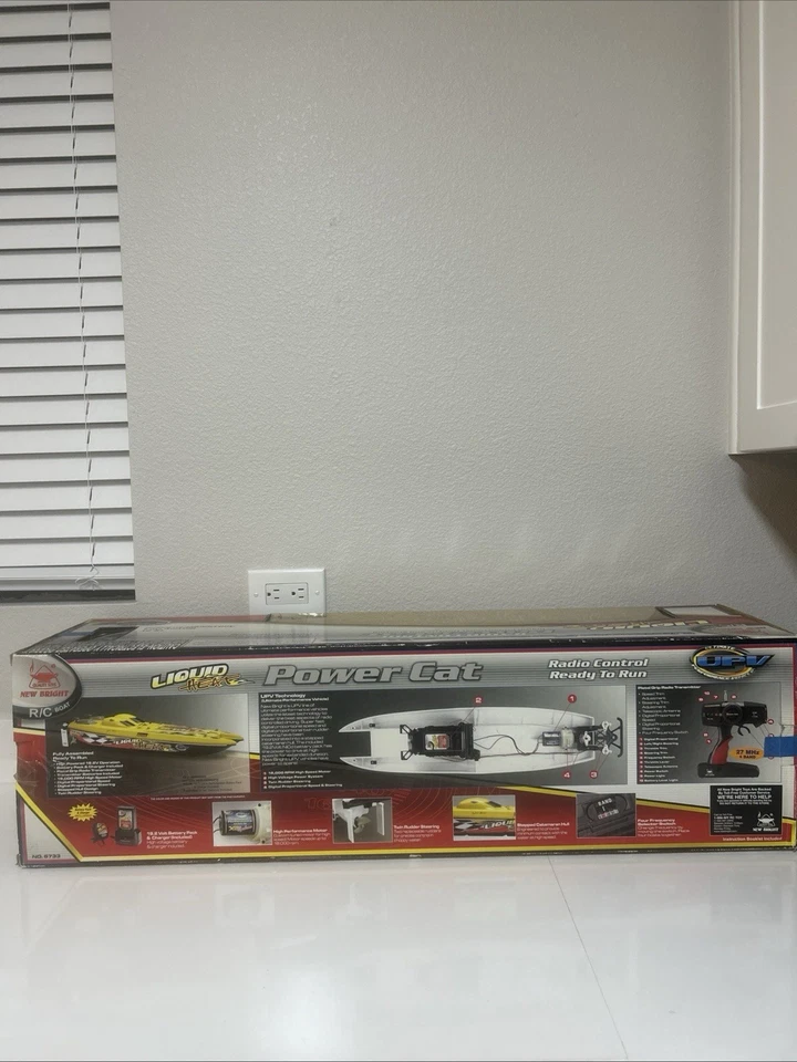 Nuevo bote eléctrico Bright Liquid Heat R/C 19,2 voltios 33" control remoto Power Cat Foto 2 de 4