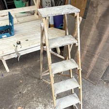 Wooden 5 Step Foldable Step Ladder Brown 120cm Height 20kg Load Capacity