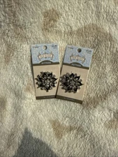 Sew-Ology Vintage Style Rhinestone Flower Buttons – Set of 2 – 1½” – Silver/Blk