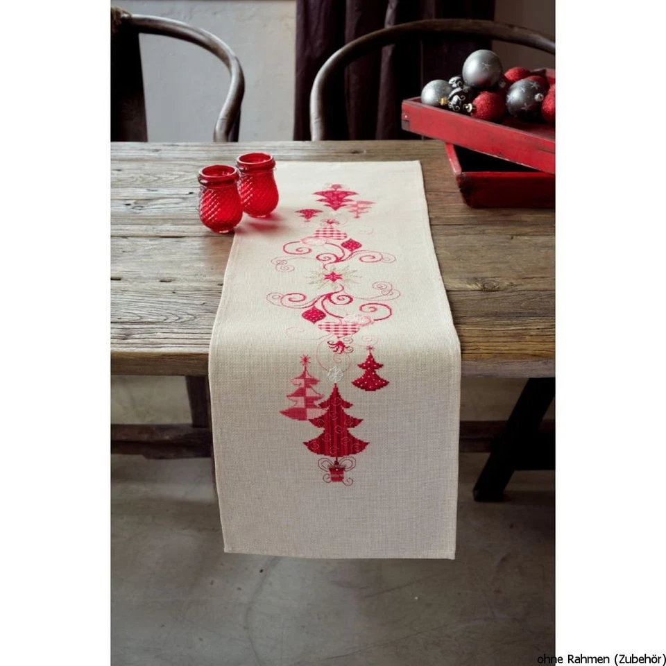 Vervaco Tischläufer Stickset "Weihnachtlich in Rot", Zählmuster, nicht vorgezeic - Bild 1 von 1