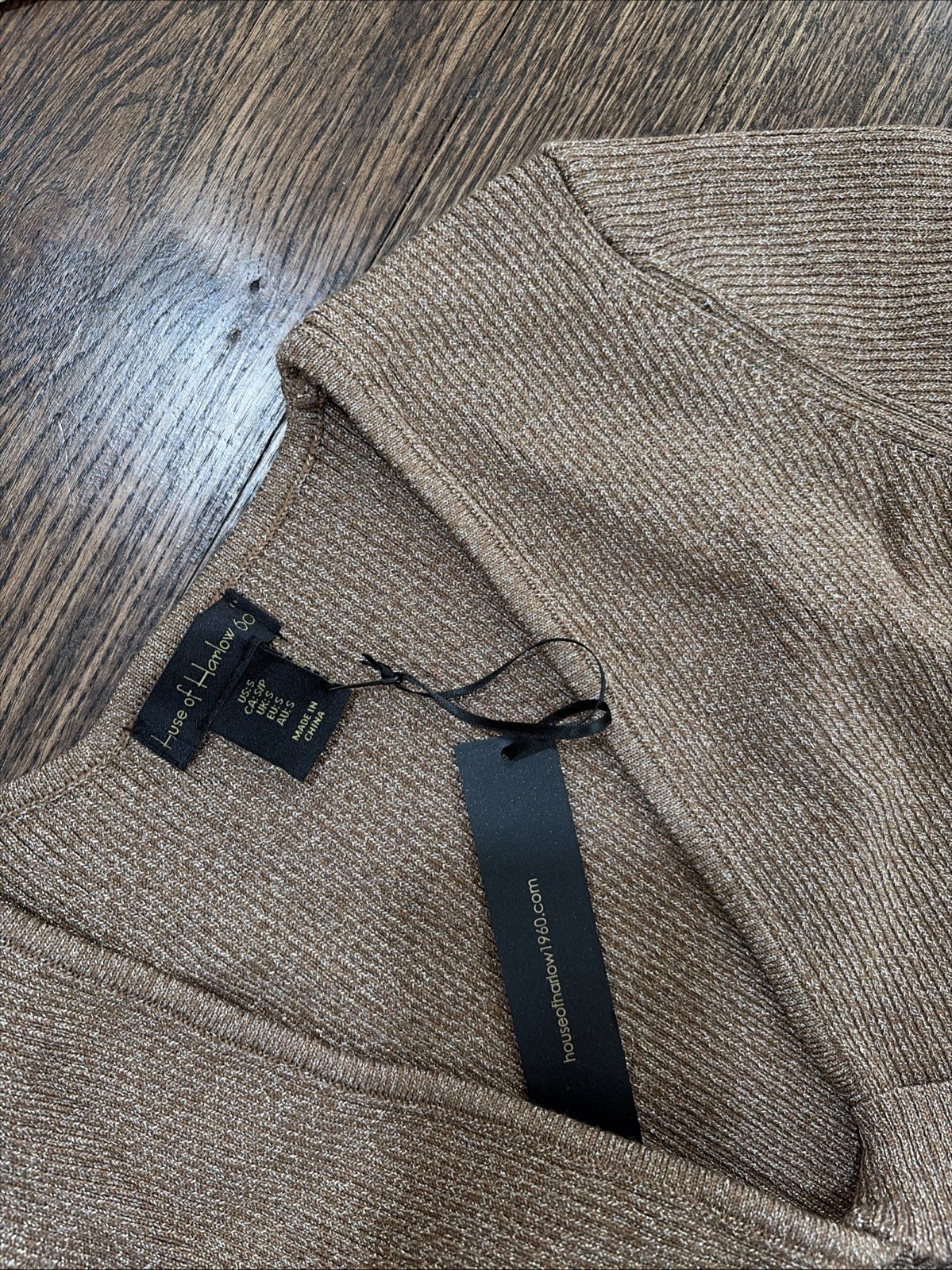 Brand New House of Harlow 1960 Gold Knit Cutout Ribbed Dress Size Small