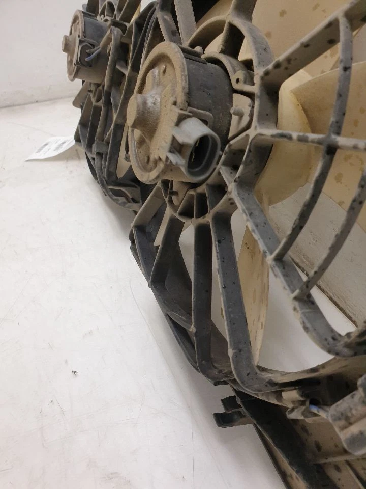 00-05 TOYOTA CELICA GT 1.8L FWD НА РАДИАТОР ВЕНТИЛЯТОР В СБОРЕ  - Изображение 4 из 4