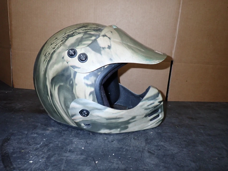 M2r Full Face Helmet Motorcycle Dirt Bike Scooter Helmet Medium Camo - Image 3 of 4