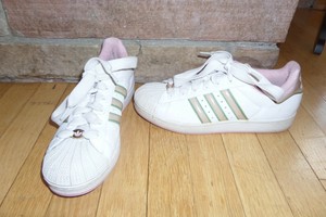 adidas white pink stripes