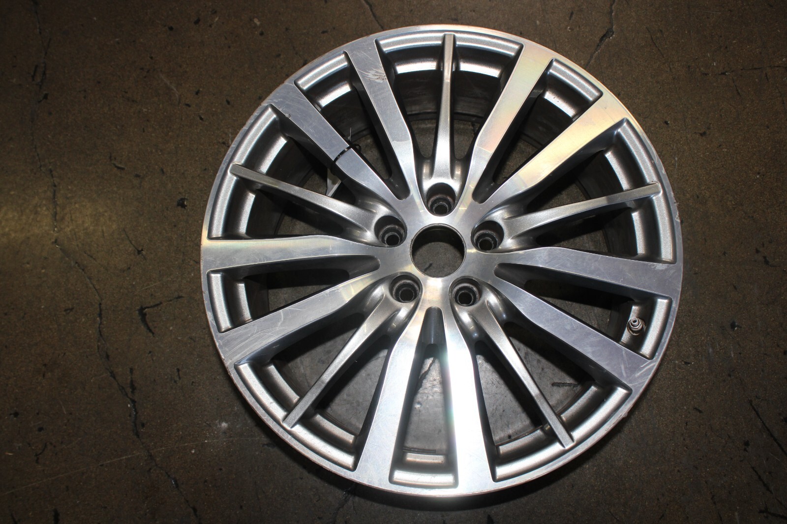Maserati Ghibli, Quattroporte, Front Wheel, Curb Rash, Used, P/N 980157008
