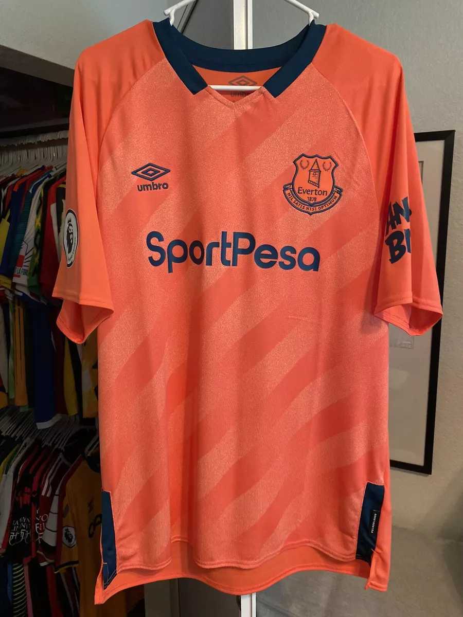 Yerry mina everton jersey hotsell