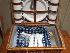 Large Wicker Picnic Basket With Cups Flatware Set Utensils Basket For 4 Person