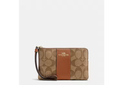 COACH 58035 SIGNATURE KHAKI SADDLE 2 CORNER ZIP WRISTLET NWT NEW